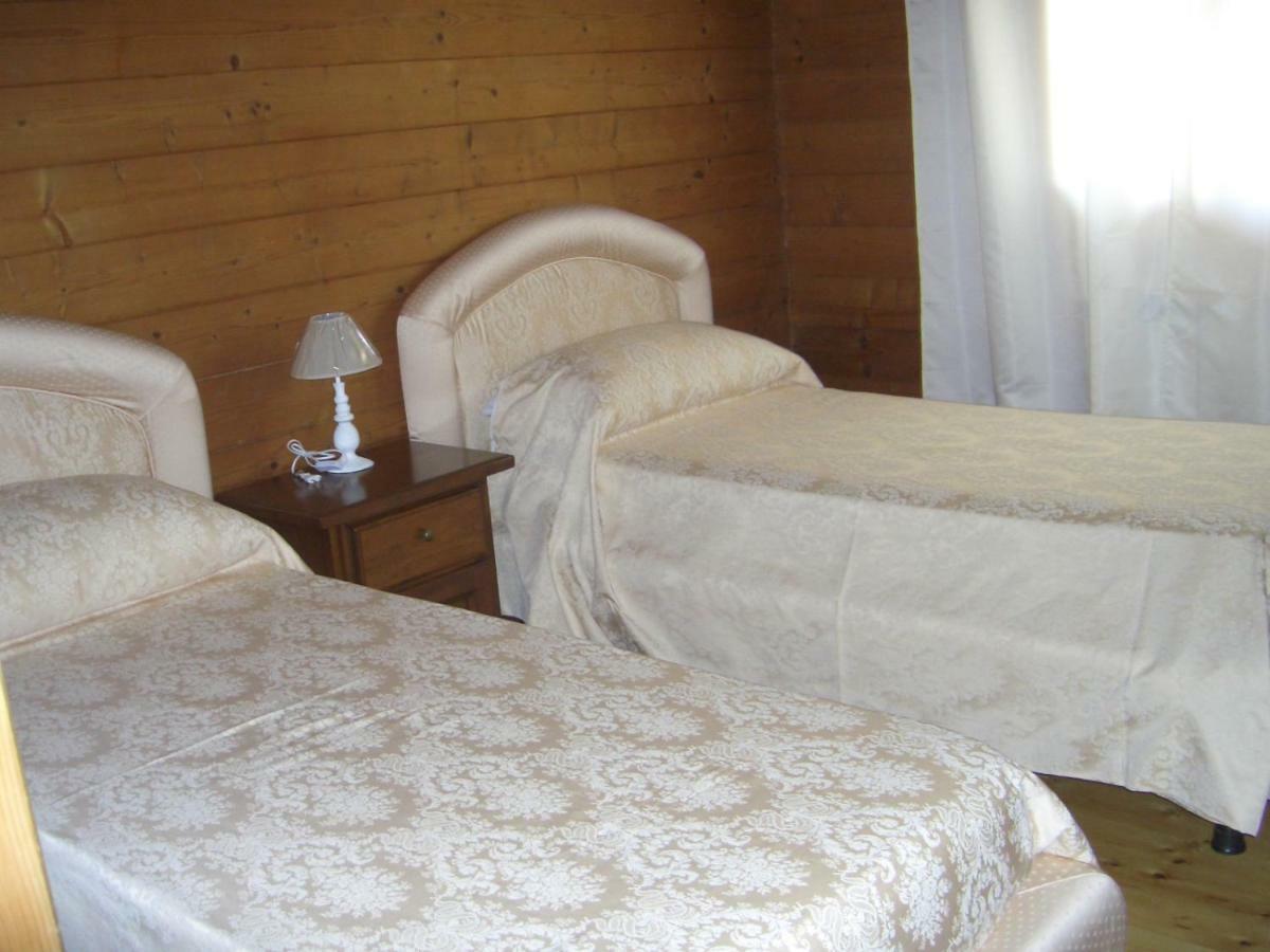 Chalet L Oasi Di Ambra 8 Posti Letto Con Uso Piscina Ардеа Екстериор снимка